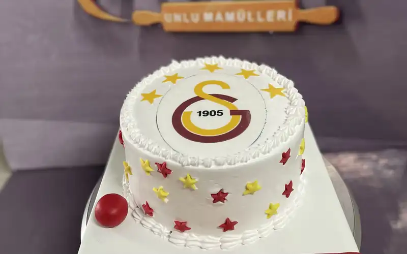 Galatasaraylı Pasta