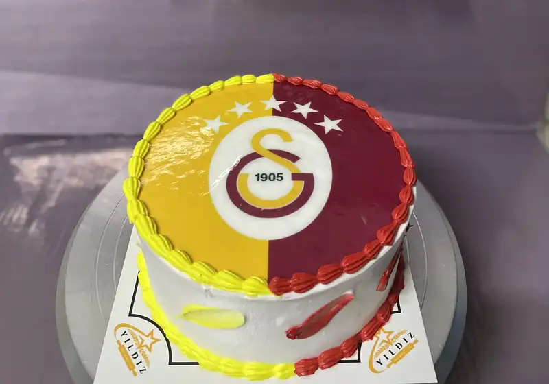 Galatasaraylı Pasta
